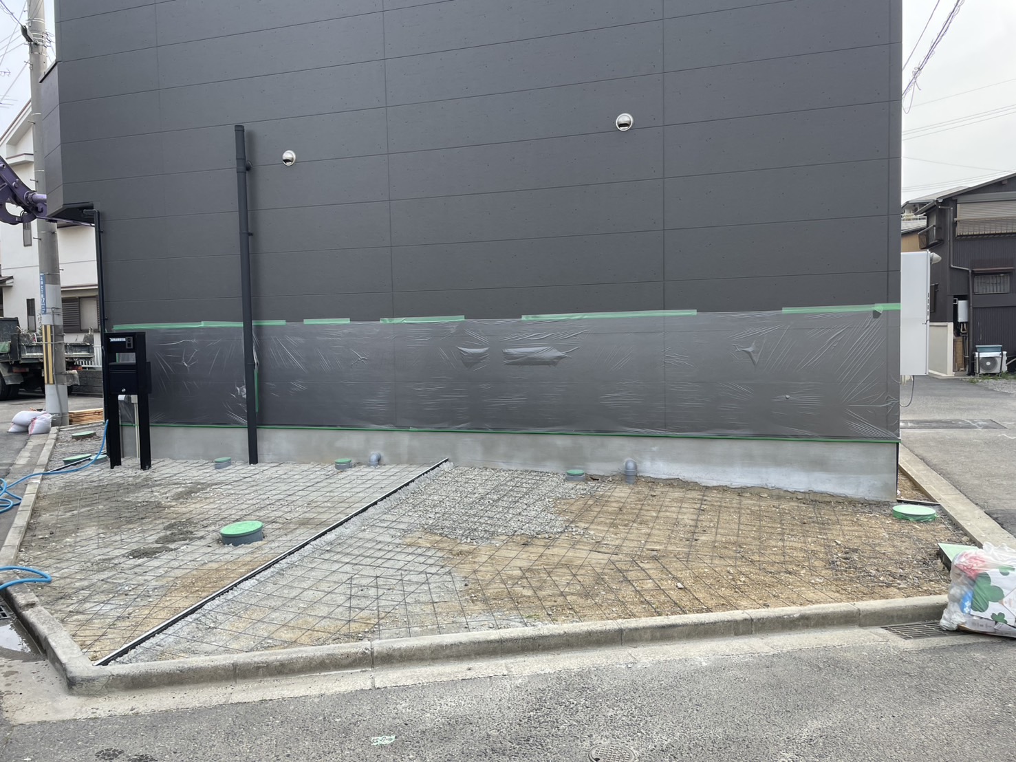 ①施工中